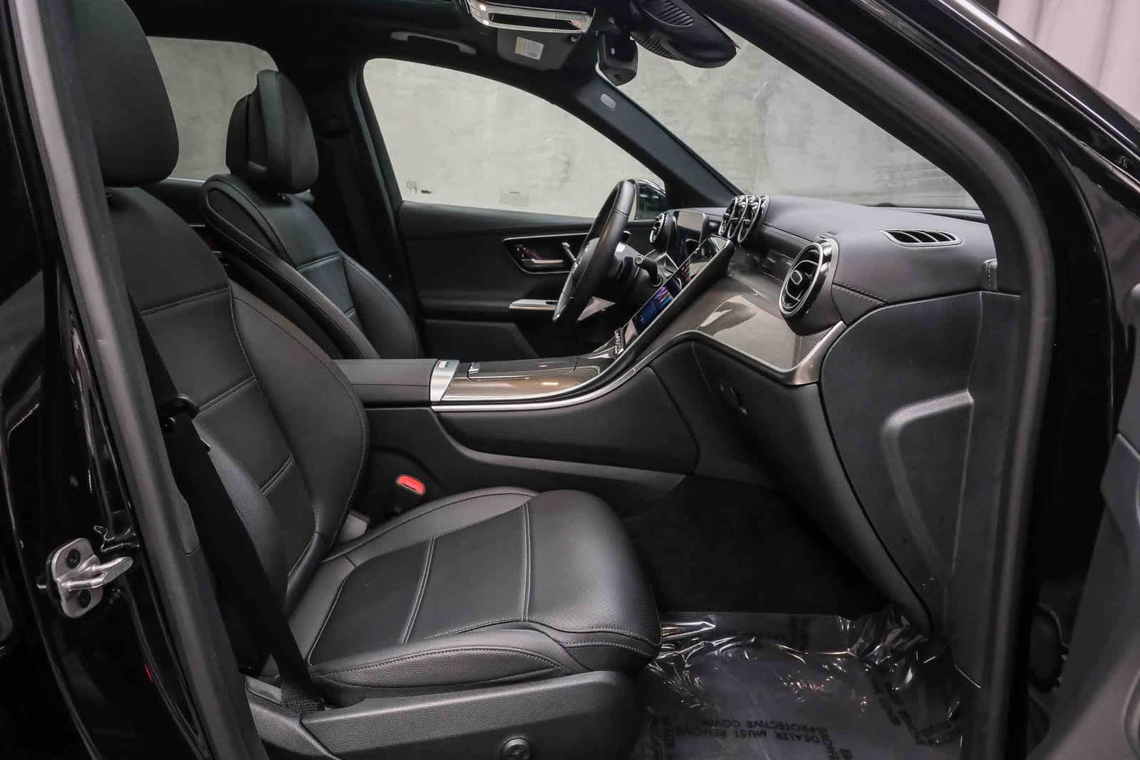 Thumbnail: 2025 Mercedes-Benz GLC - 16