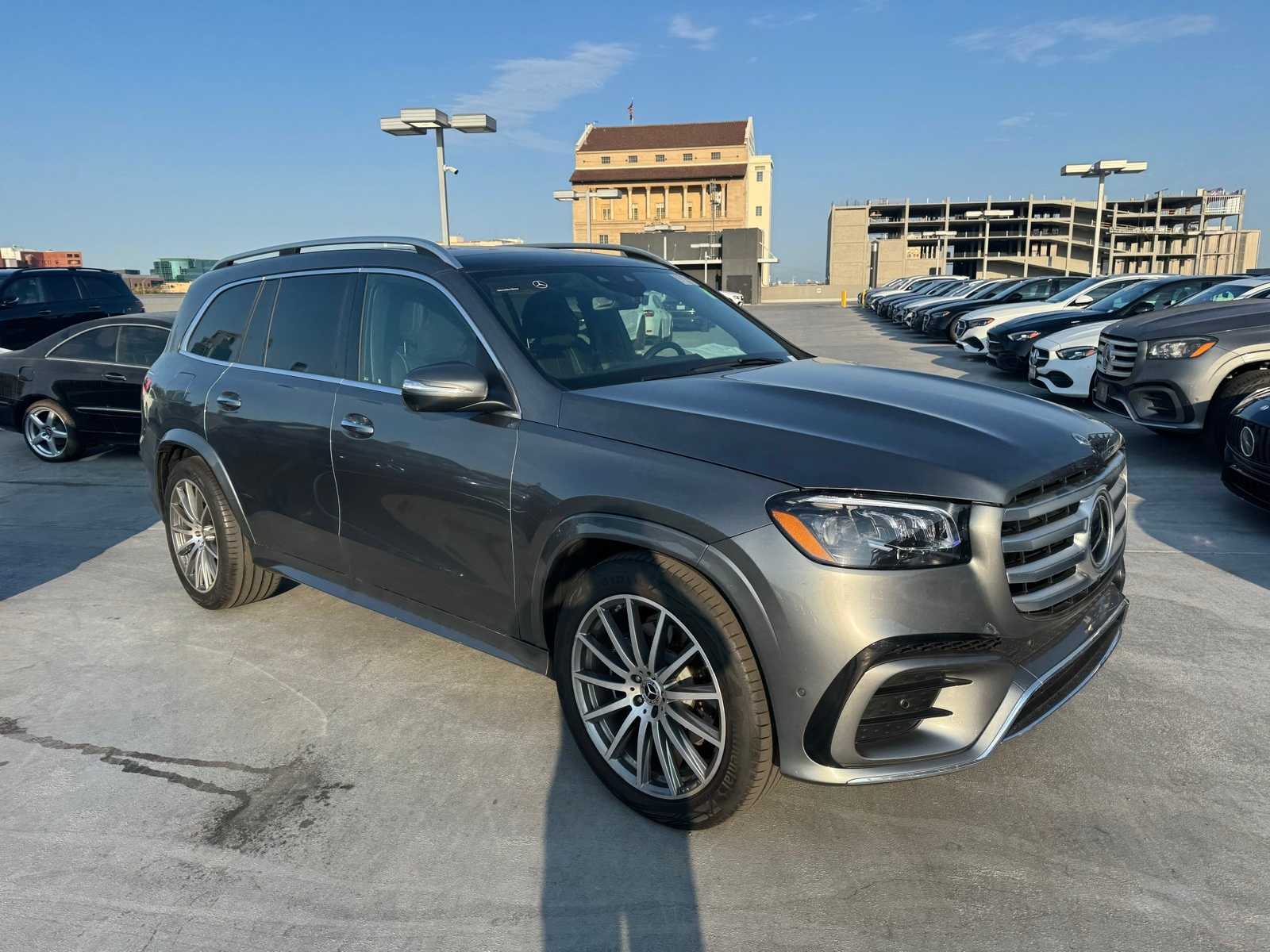 Thumbnail: 2025 Mercedes-Benz GLS - 3