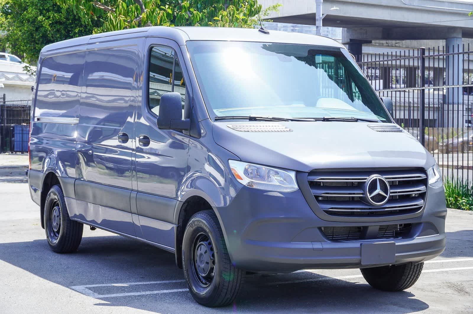 Thumbnail: 2022 Mercedes-Benz Sprinter - 3