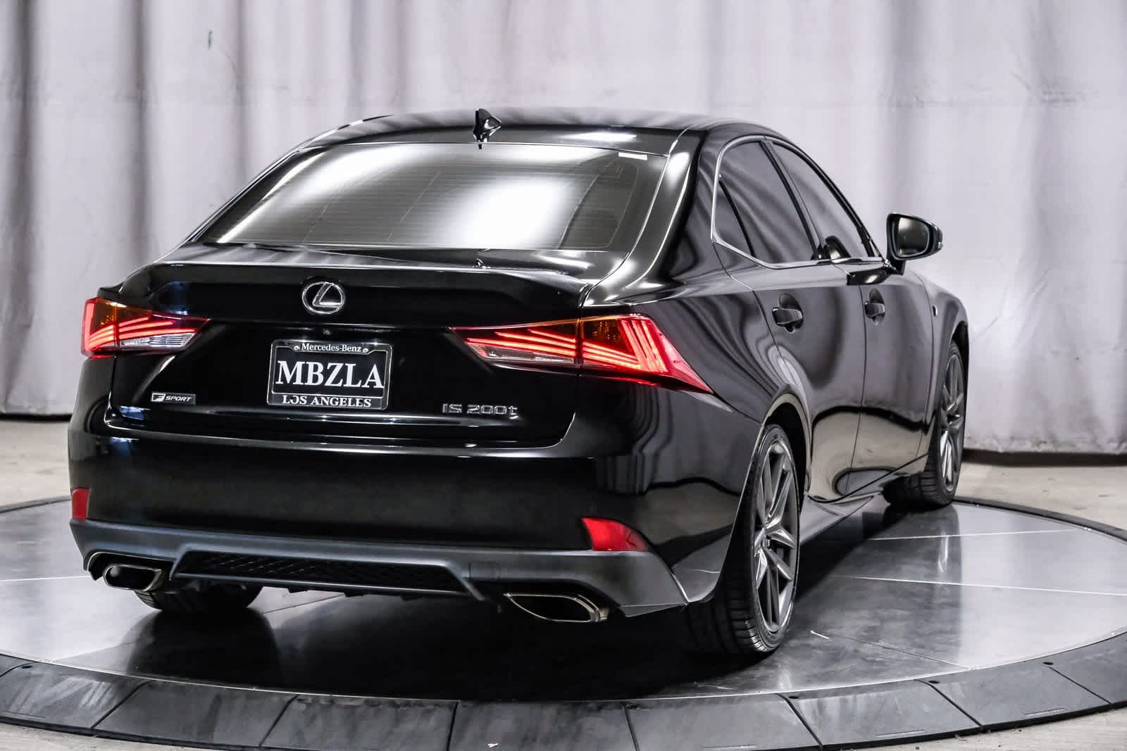 Thumbnail: 2017 Lexus IS - 4