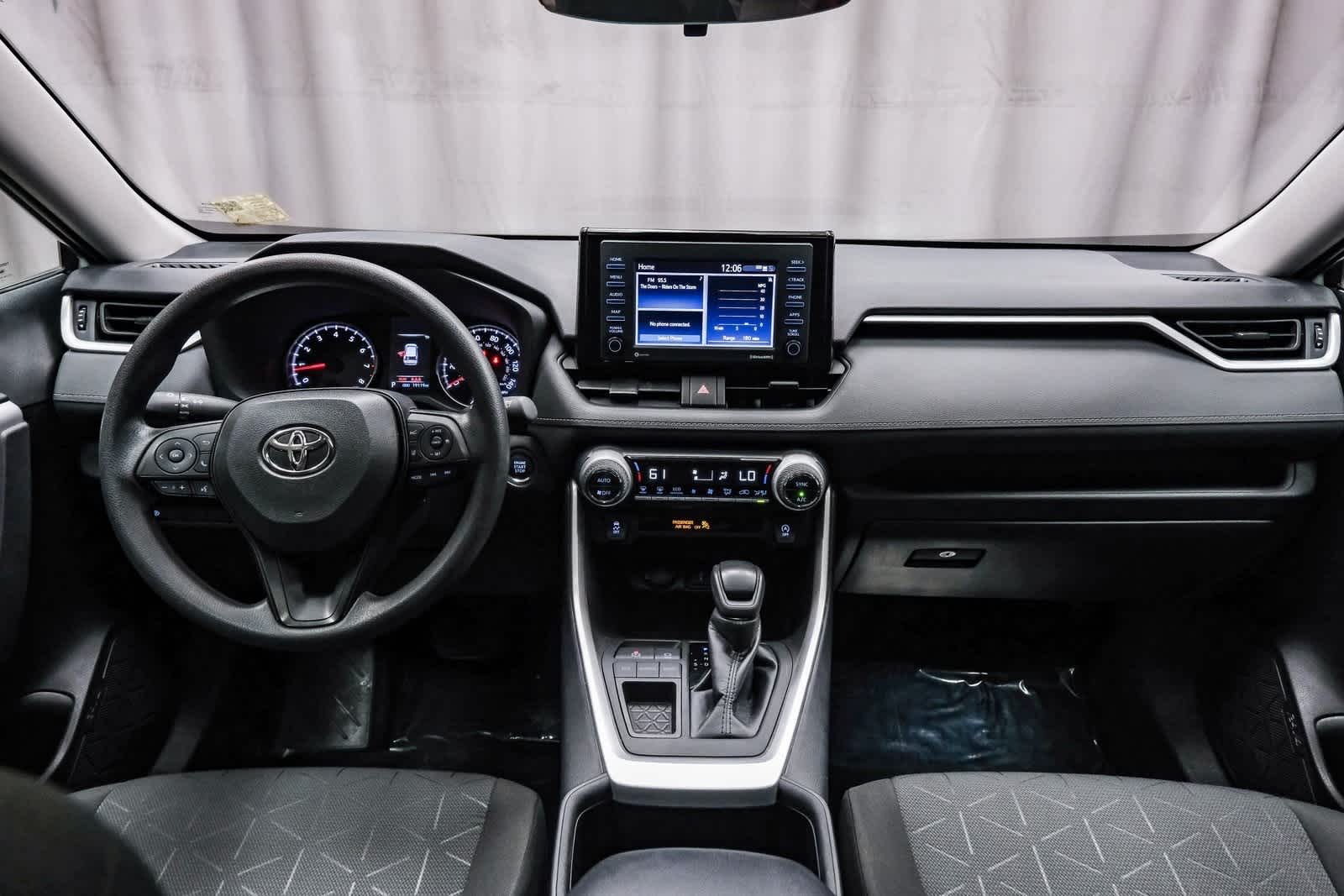 Thumbnail: 2022 Toyota RAV4 - 12