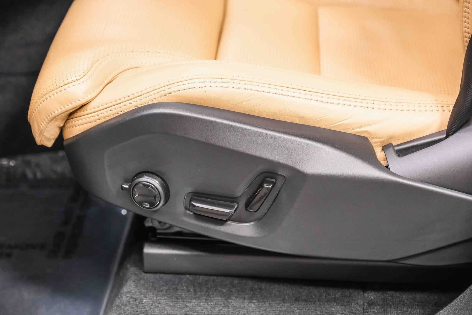 Thumbnail: 2021 Volvo XC90 - 22