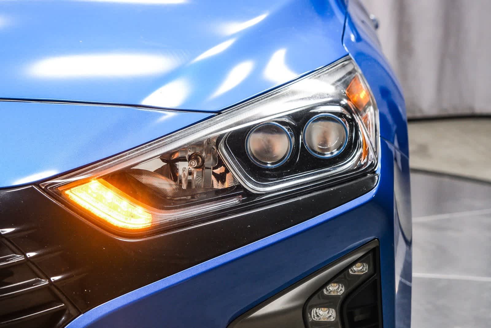 Thumbnail: 2018 Hyundai Ioniq - 11