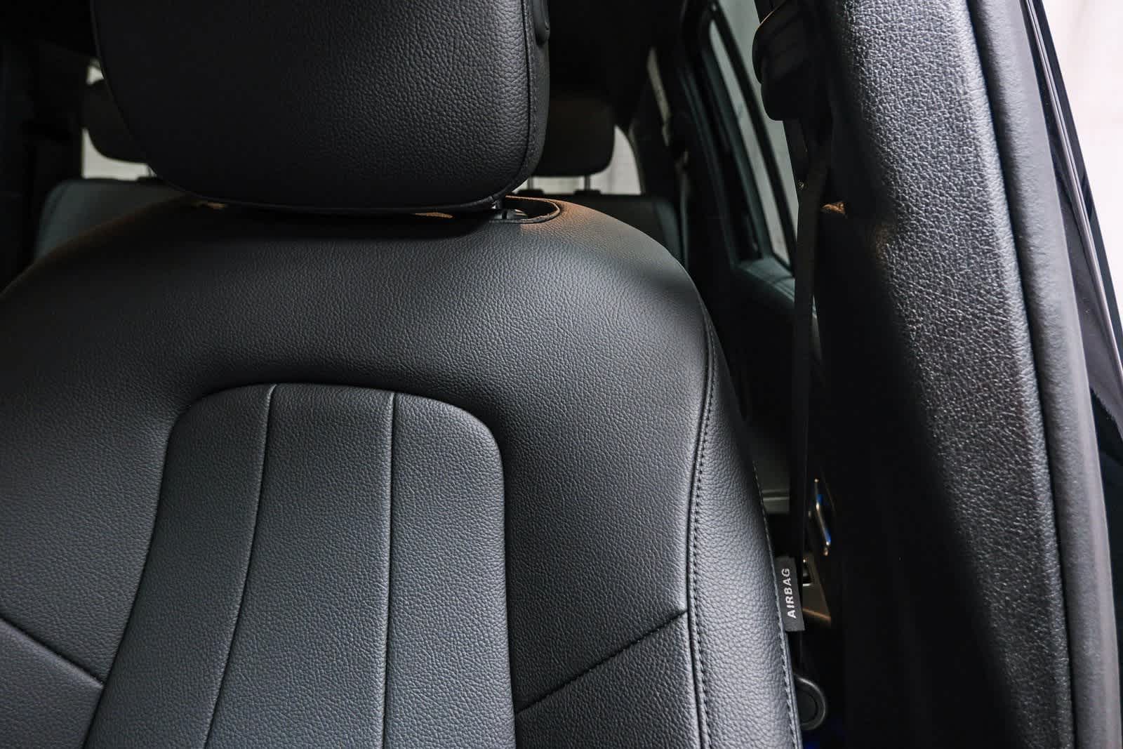 Thumbnail: 2025 Mercedes-Benz GLB - 21