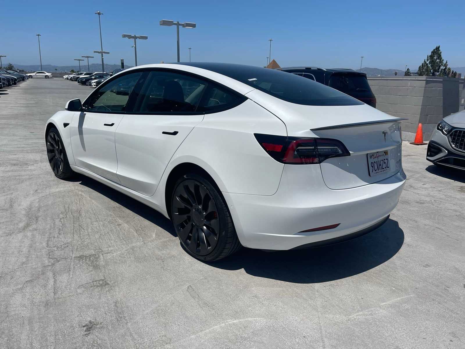 Thumbnail: 2022 Tesla Model 3 - 4