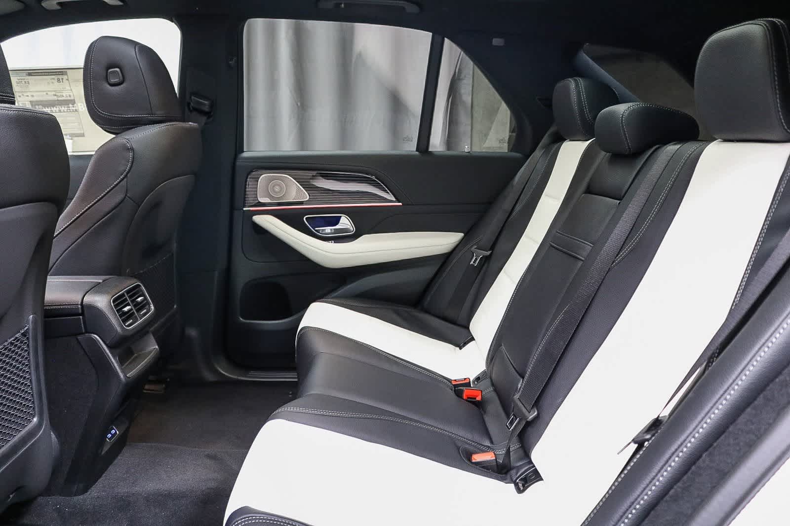 Thumbnail: 2026 Mercedes-Benz GLE - 18