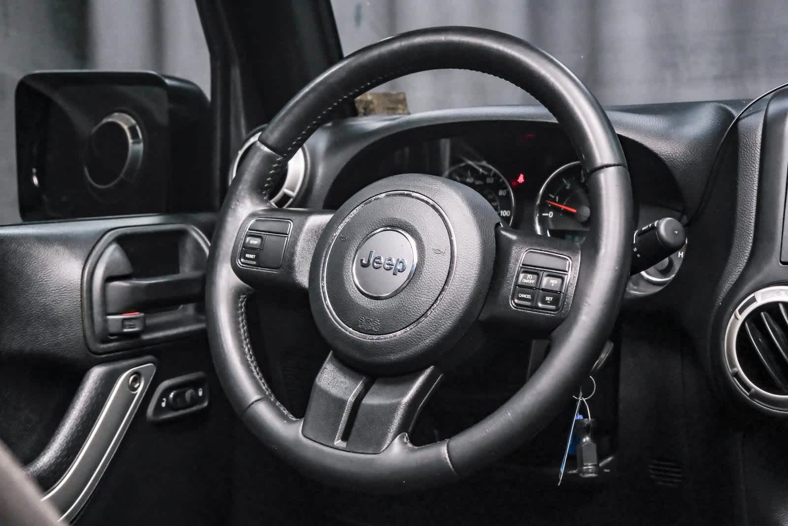Thumbnail: 2018 Jeep Wrangler - 16