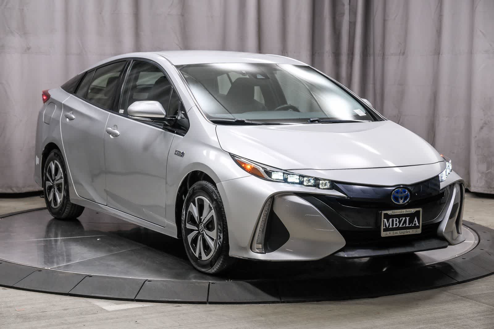 Thumbnail: 2017 Toyota Prius Prime - 5