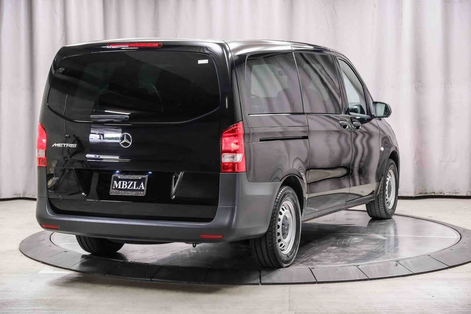 Thumbnail: 2023 Mercedes-Benz Metris - 4