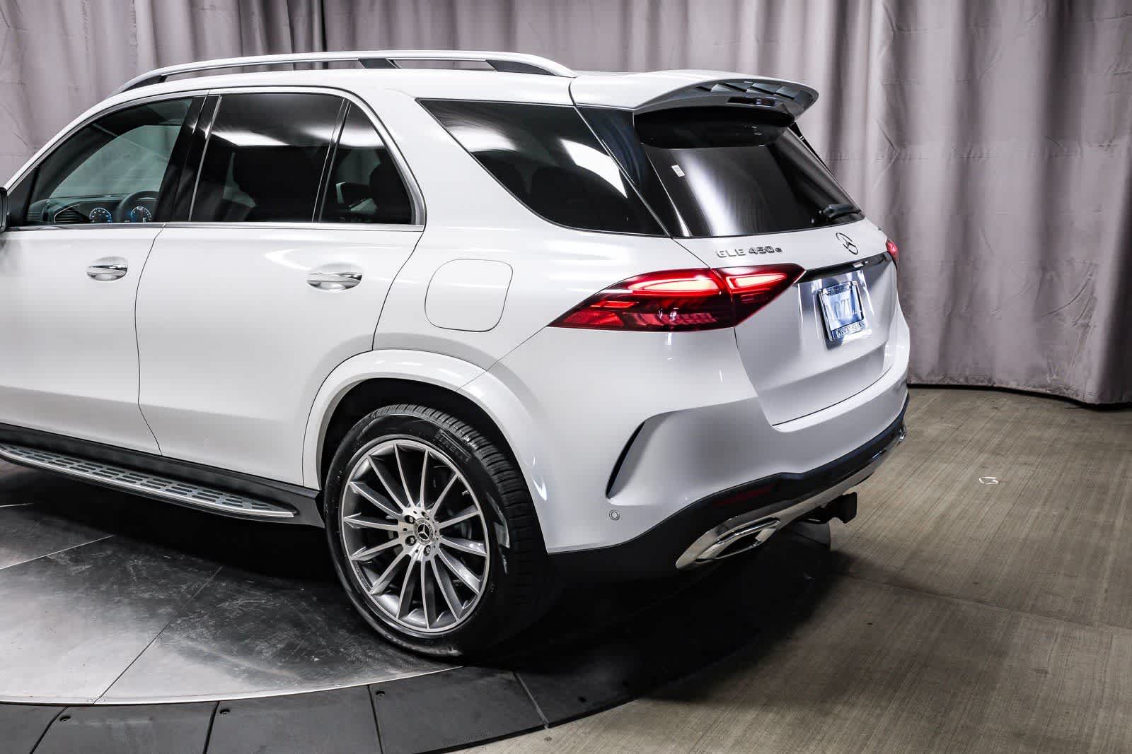 Thumbnail: 2026 Mercedes-Benz GLE - 8