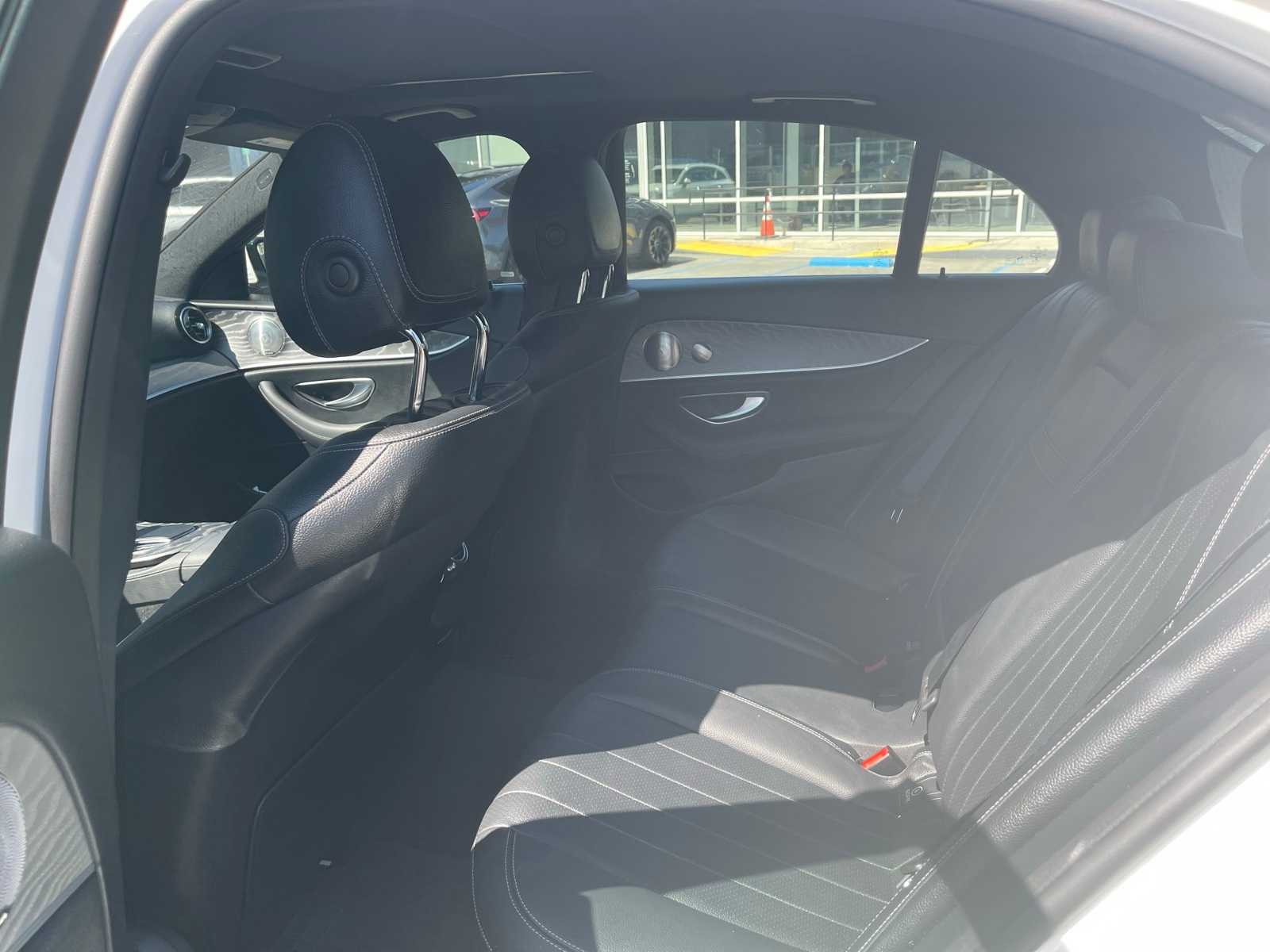 Thumbnail: 2022 Mercedes-Benz E-Class - 6