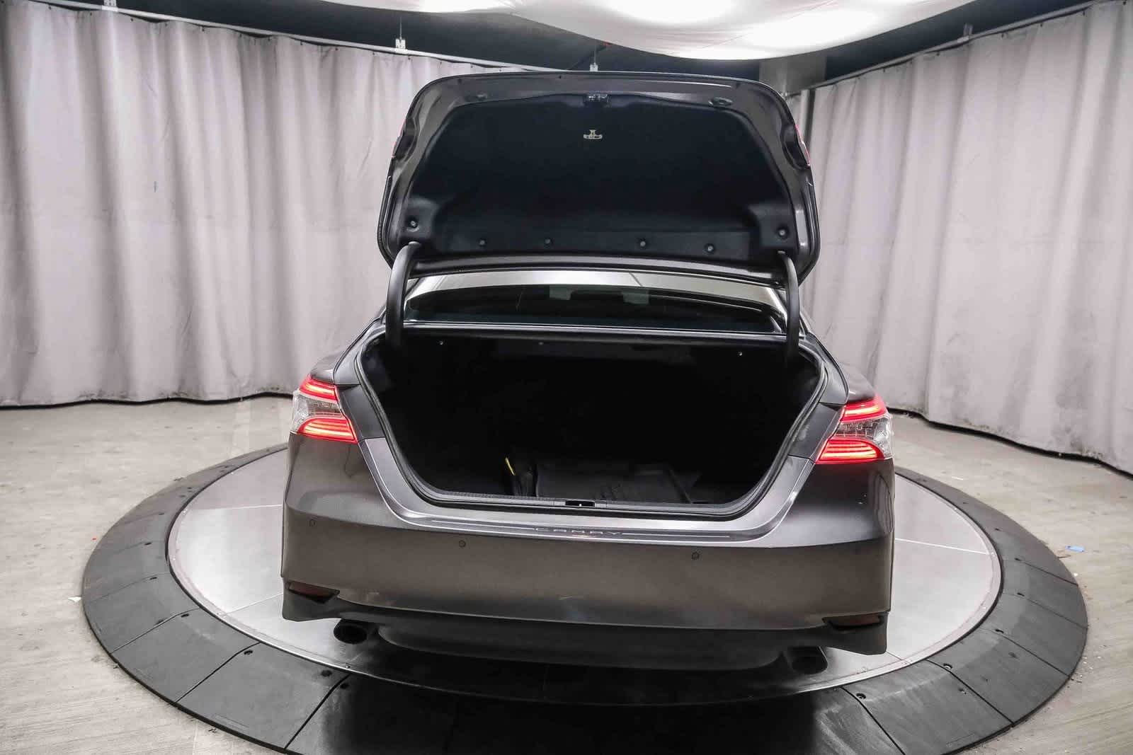 Thumbnail: 2019 Toyota Camry - 27