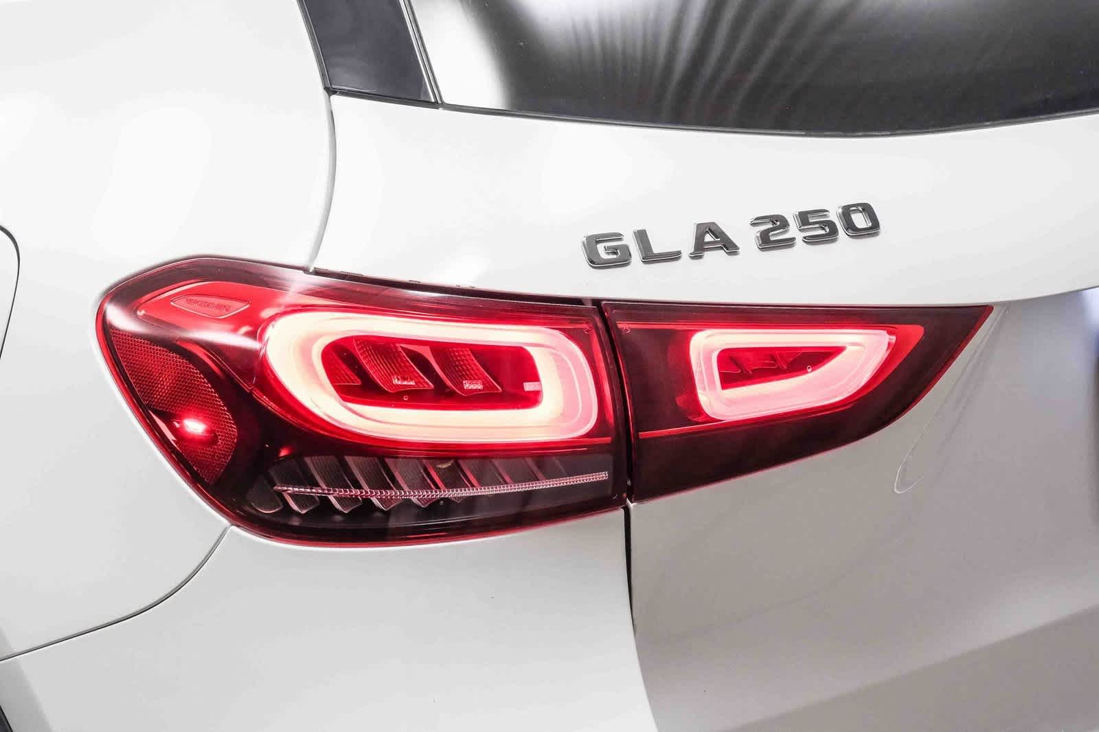 Thumbnail: 2023 Mercedes-Benz GLA - 7