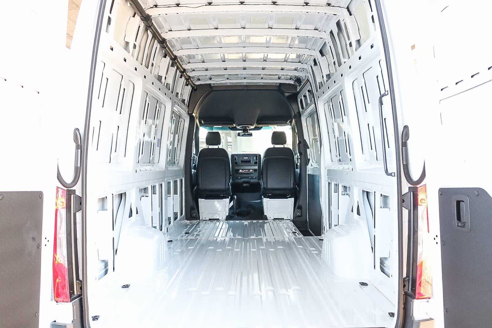 Thumbnail: 2026 Mercedes-Benz Sprinter - 24