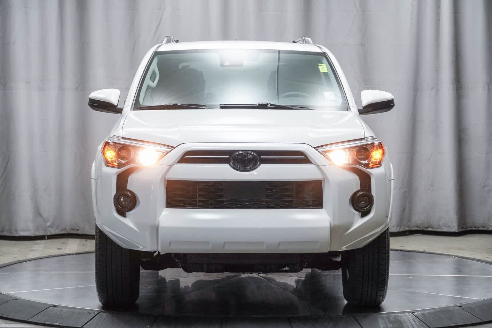 Thumbnail: 2022 Toyota 4Runner - 6