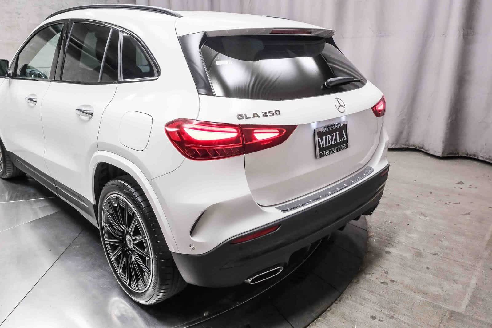 Thumbnail: 2025 Mercedes-Benz GLA - 8