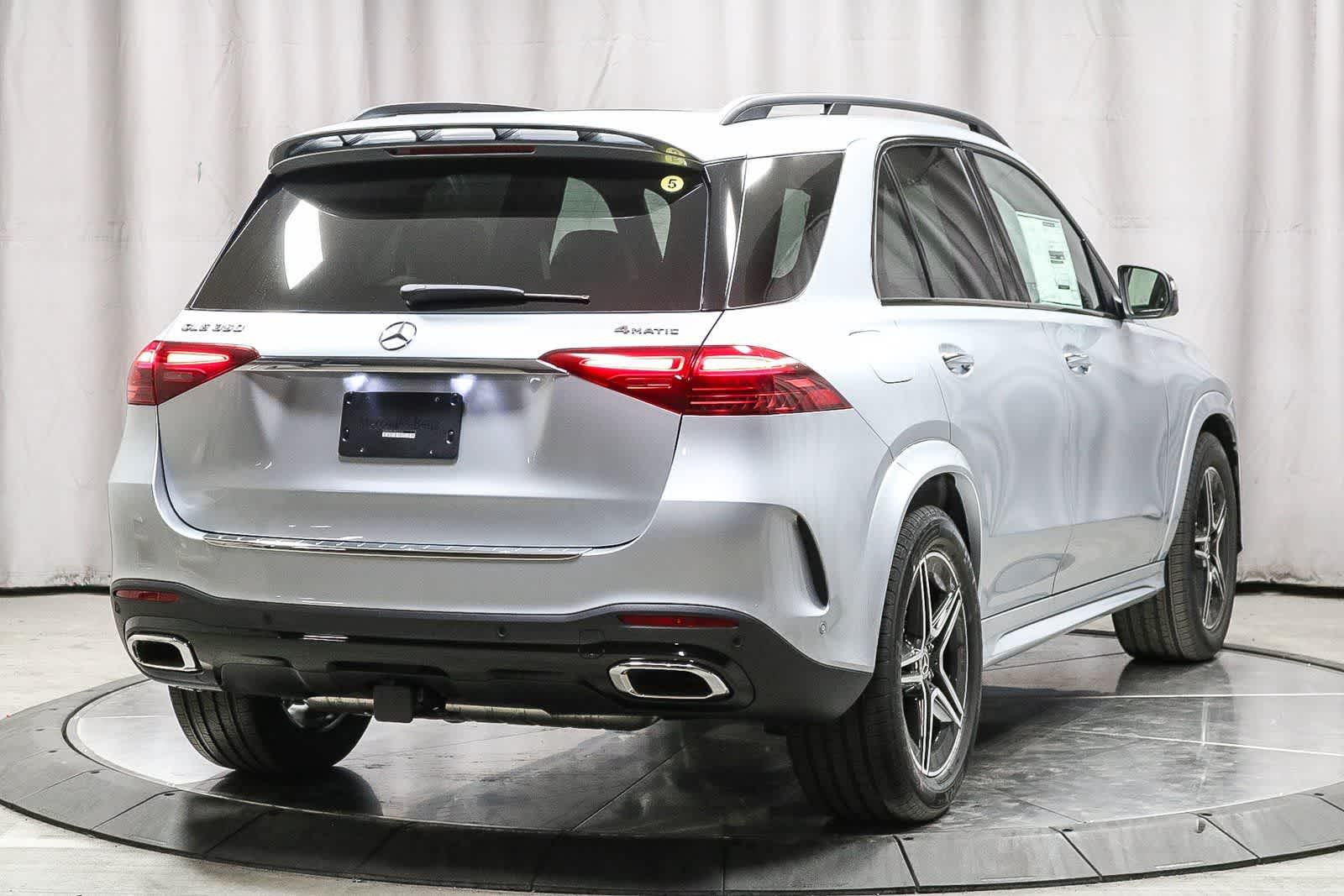 Thumbnail: 2026 Mercedes-Benz GLE - 8