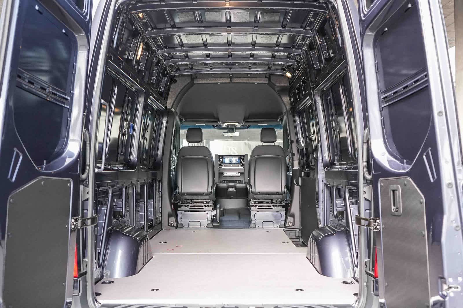 Thumbnail: 2026 Mercedes-Benz Sprinter - 24