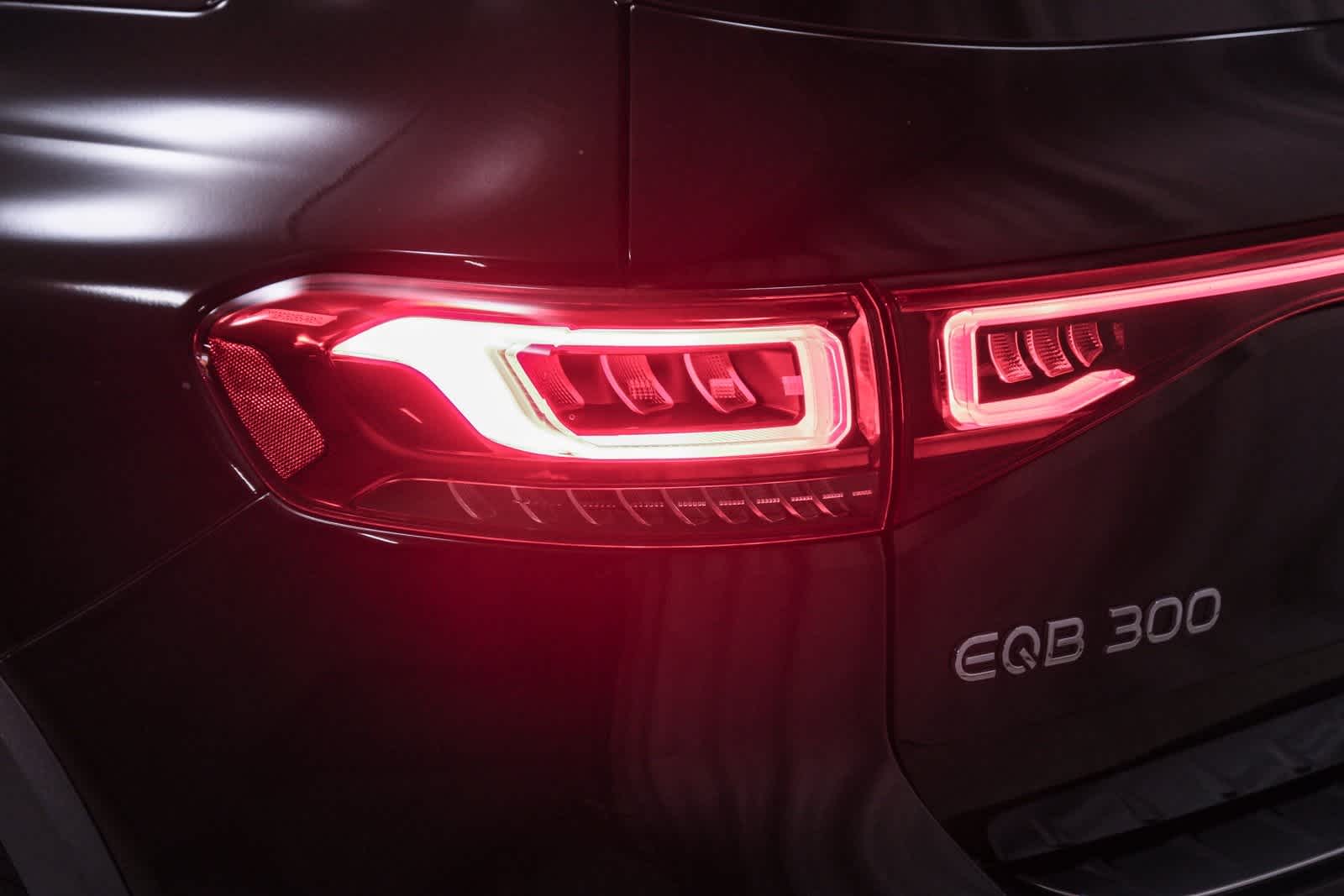Thumbnail: 2023 Mercedes-Benz EQB - 7