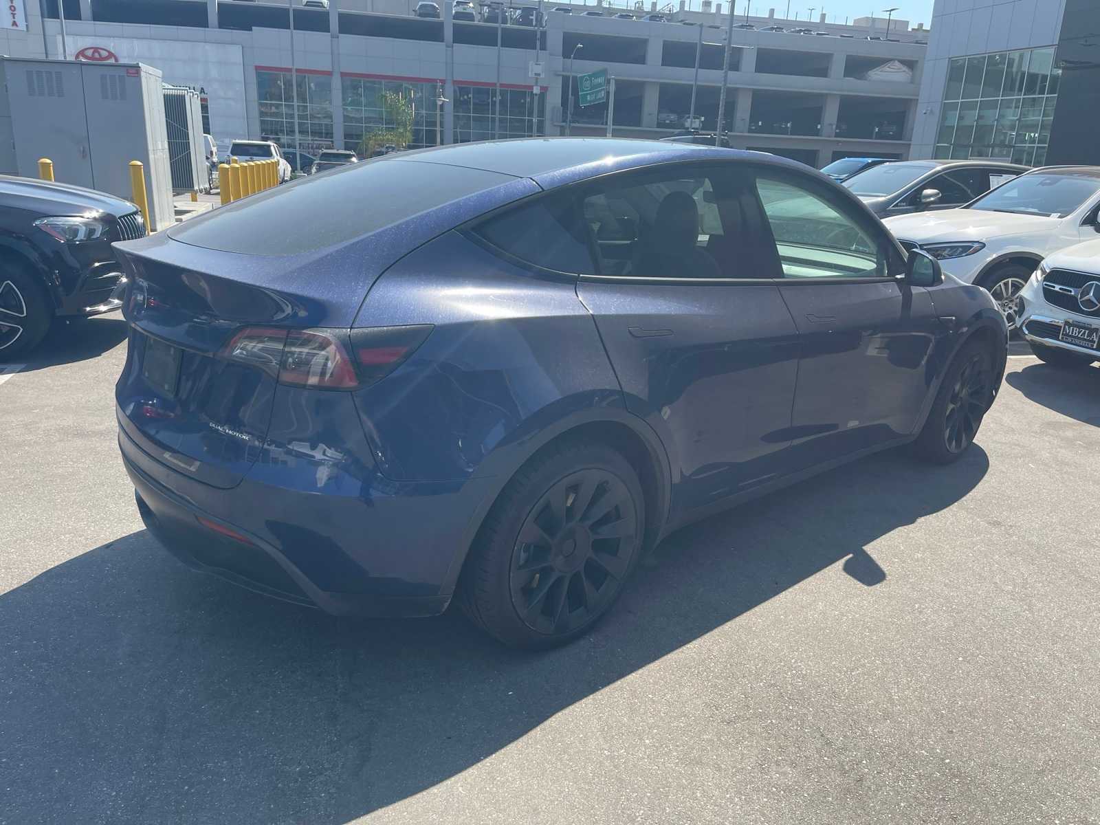 Thumbnail: 2022 Tesla Model Y - 3