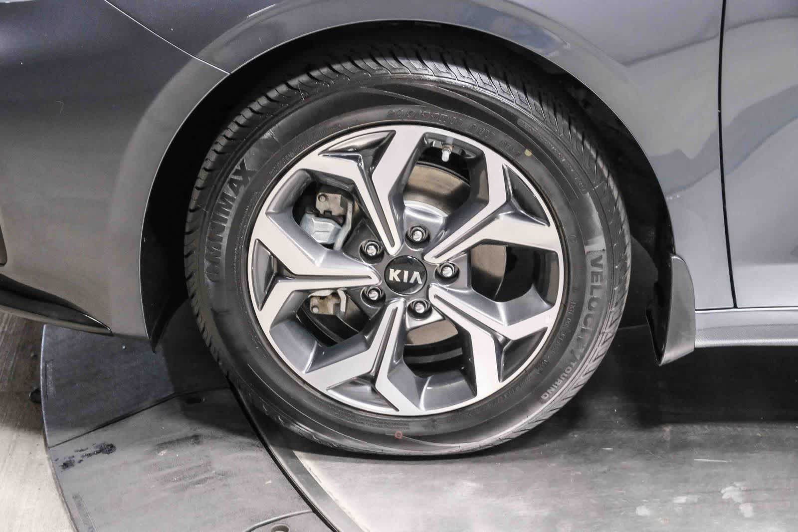 Thumbnail: 2020 Kia Forte - 10
