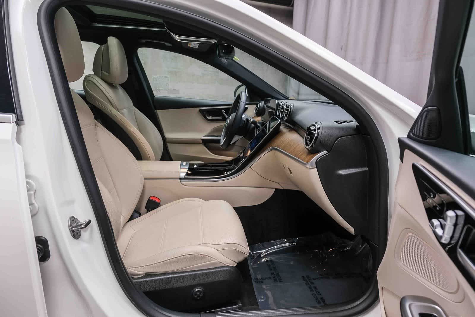 Thumbnail: 2022 Mercedes-Benz C-Class - 15