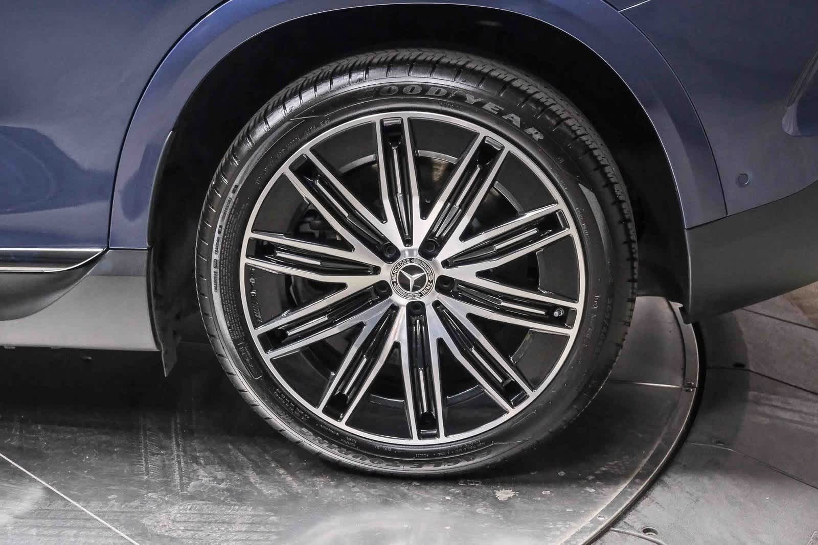 Thumbnail: 2025 Mercedes-Benz EQE - 9