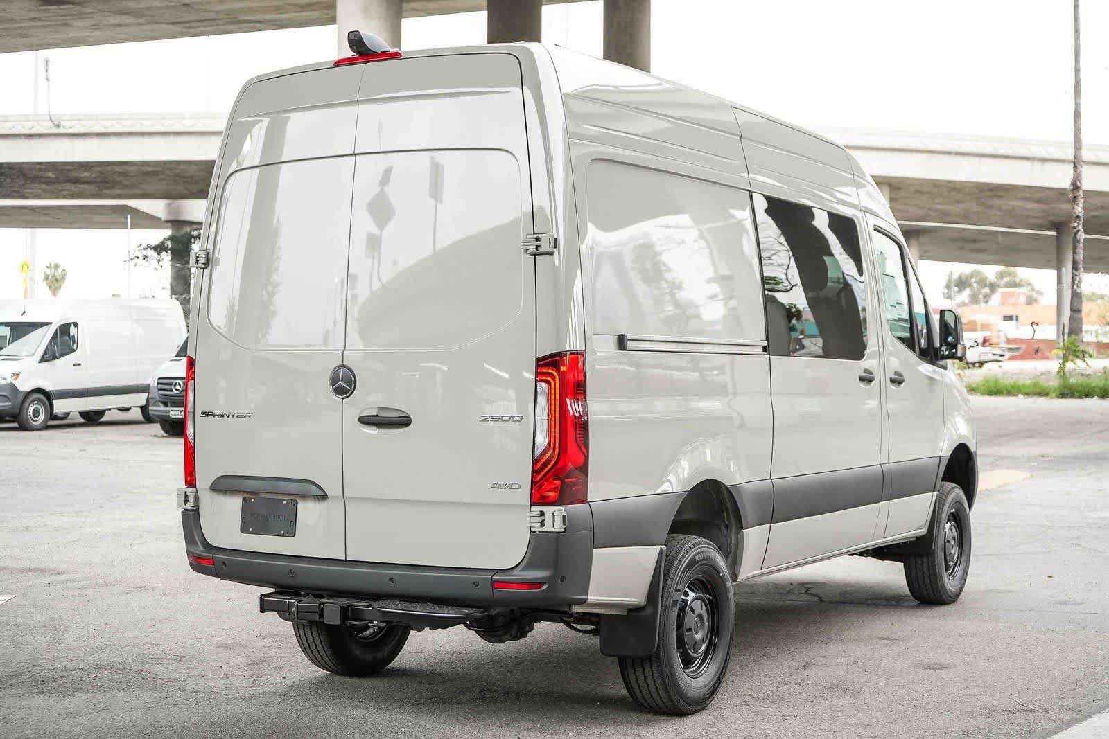 Thumbnail: 2026 Mercedes-Benz Sprinter - 6