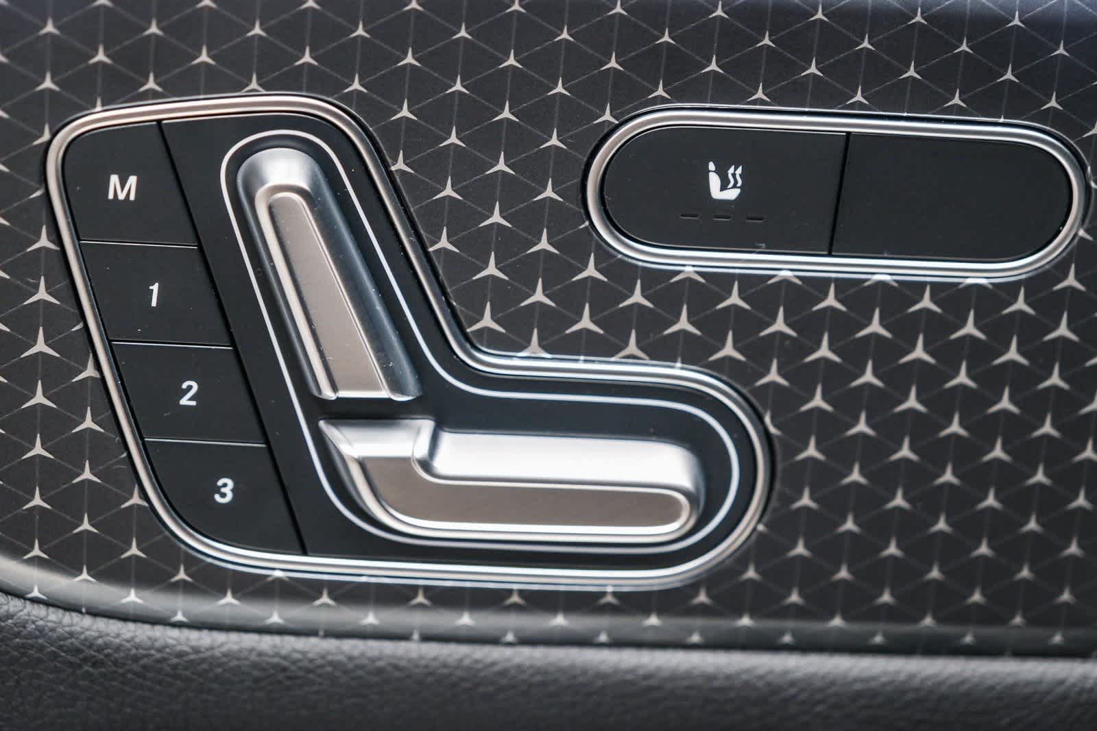 Thumbnail: 2025 Mercedes-Benz GLB - 23