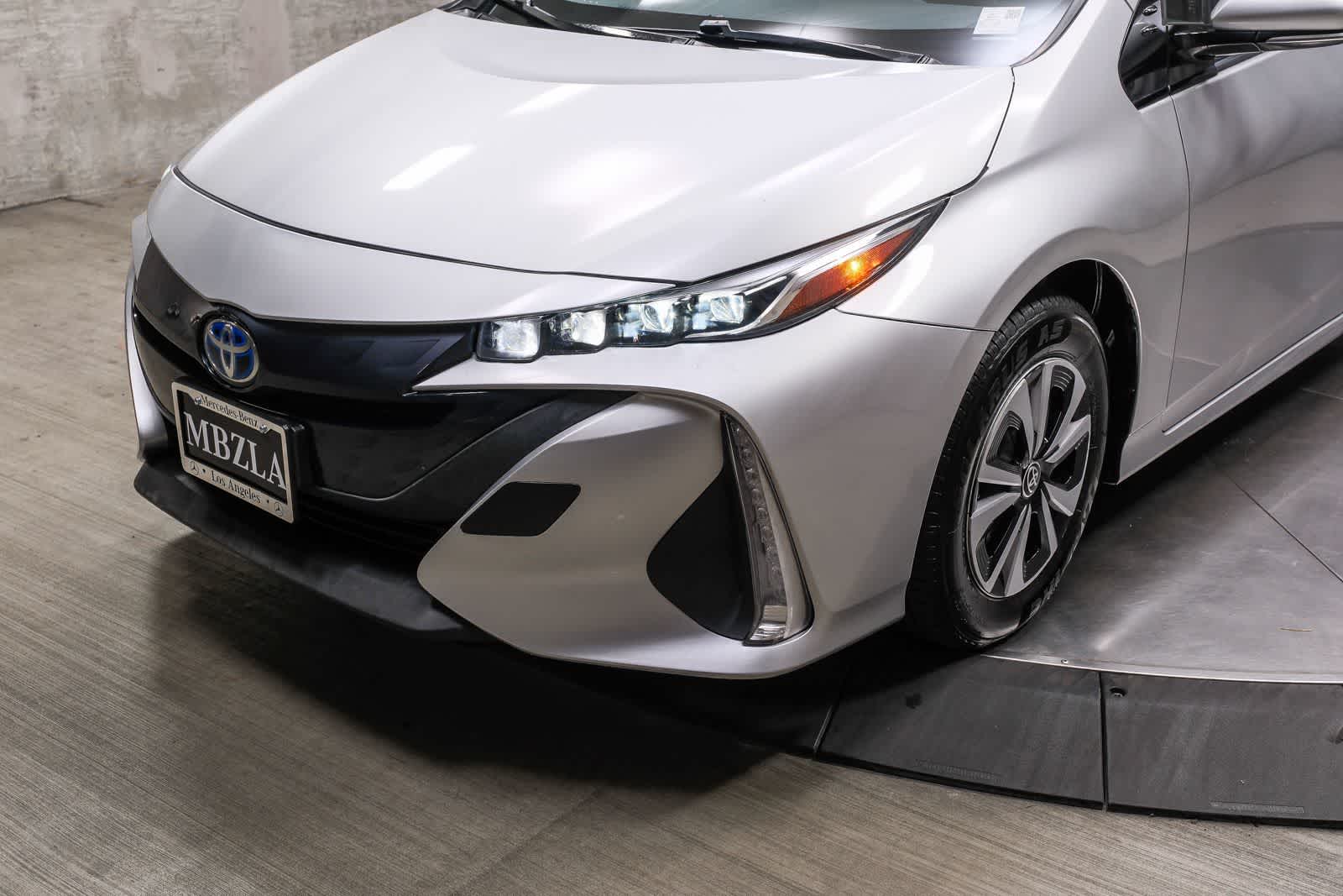 Thumbnail: 2017 Toyota Prius Prime - 11