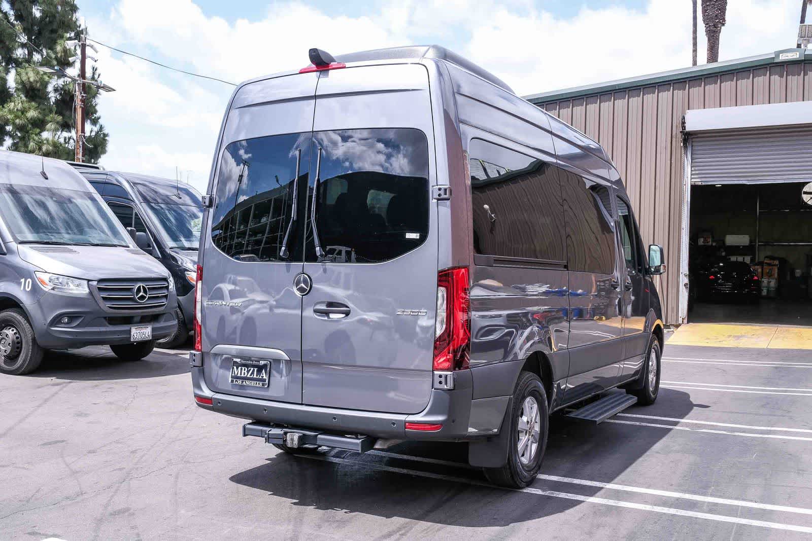 Thumbnail: 2024 Mercedes-Benz Sprinter - 4