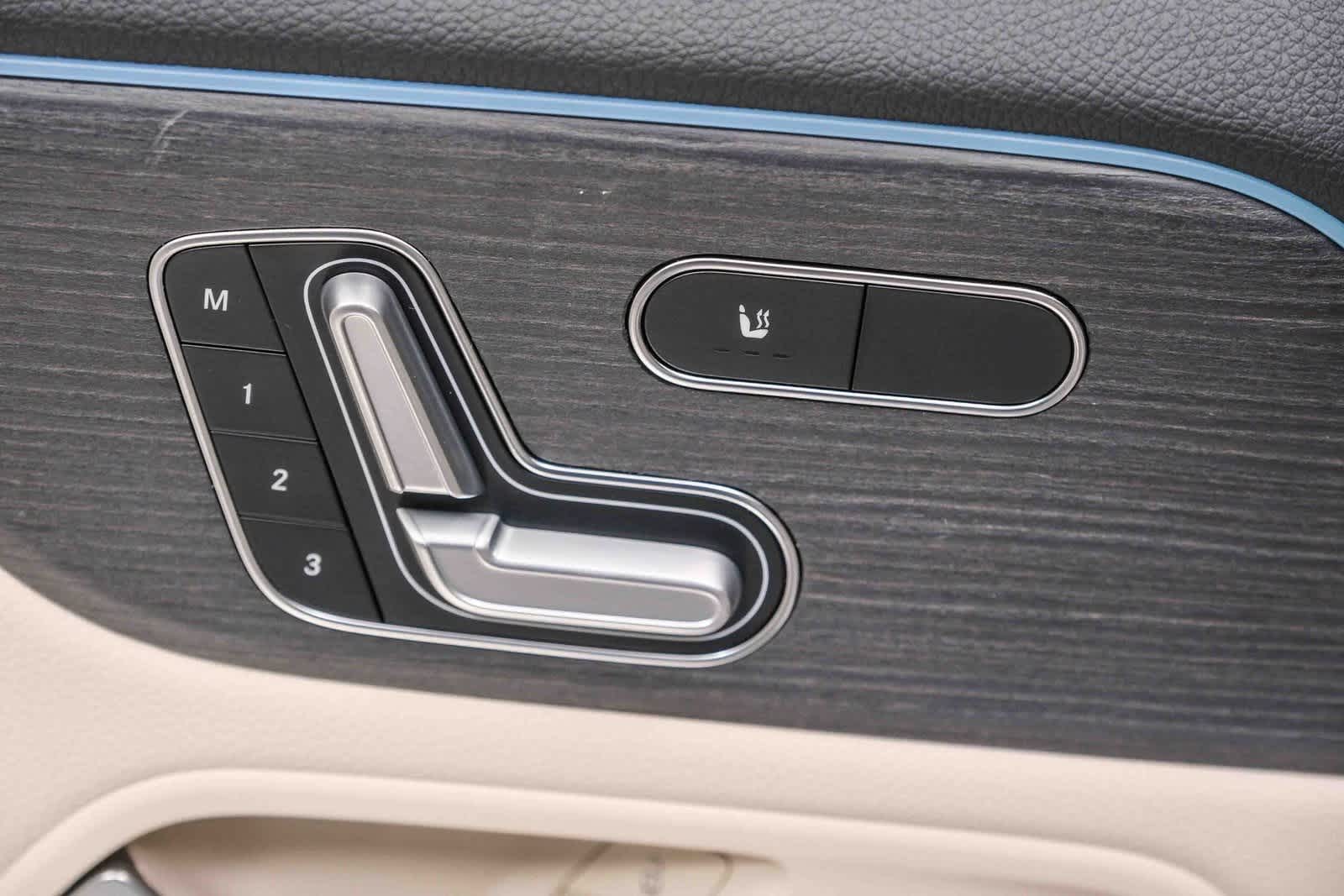 Thumbnail: 2023 Mercedes-Benz GLA - 24