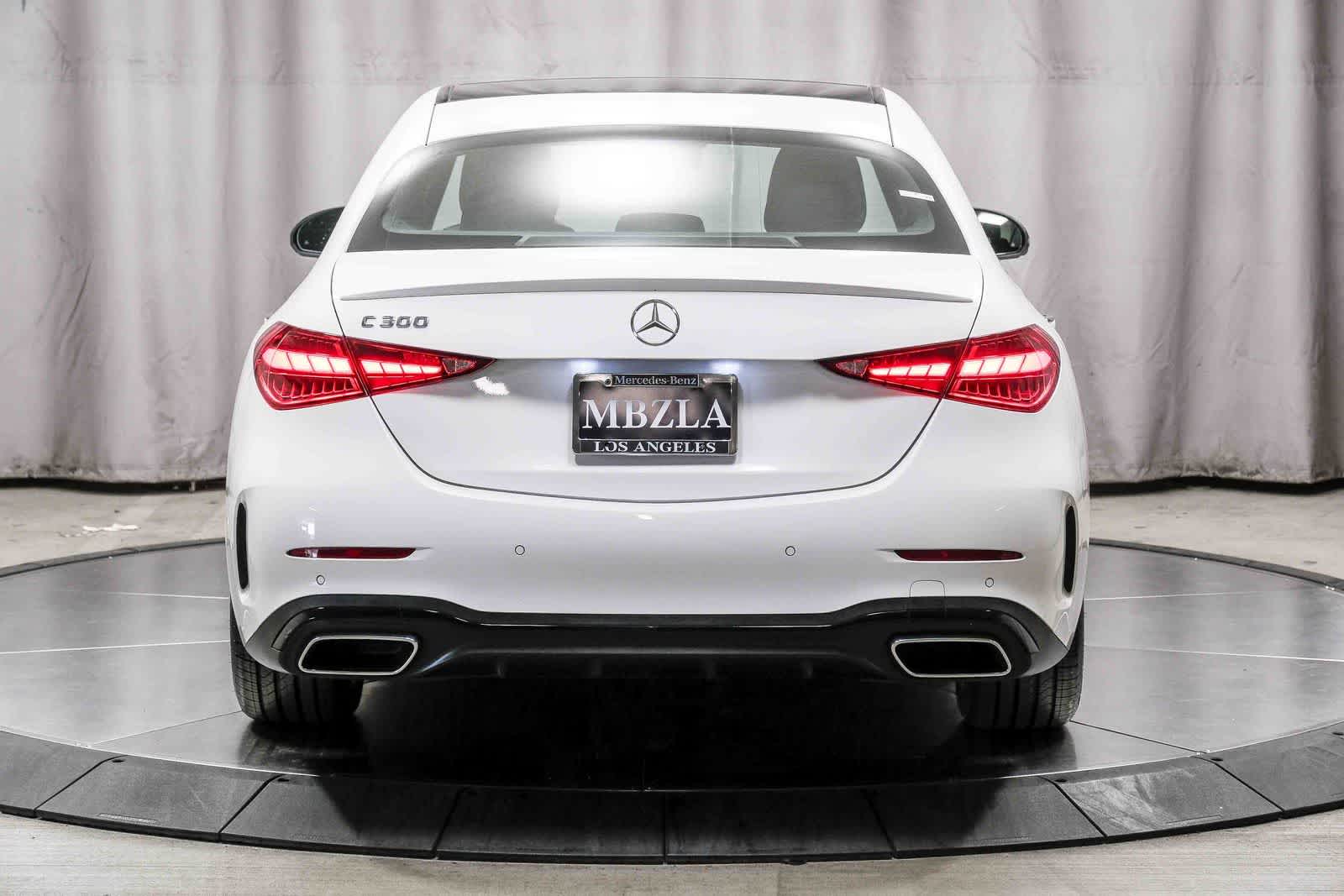 Thumbnail: 2022 Mercedes-Benz C-Class - 2