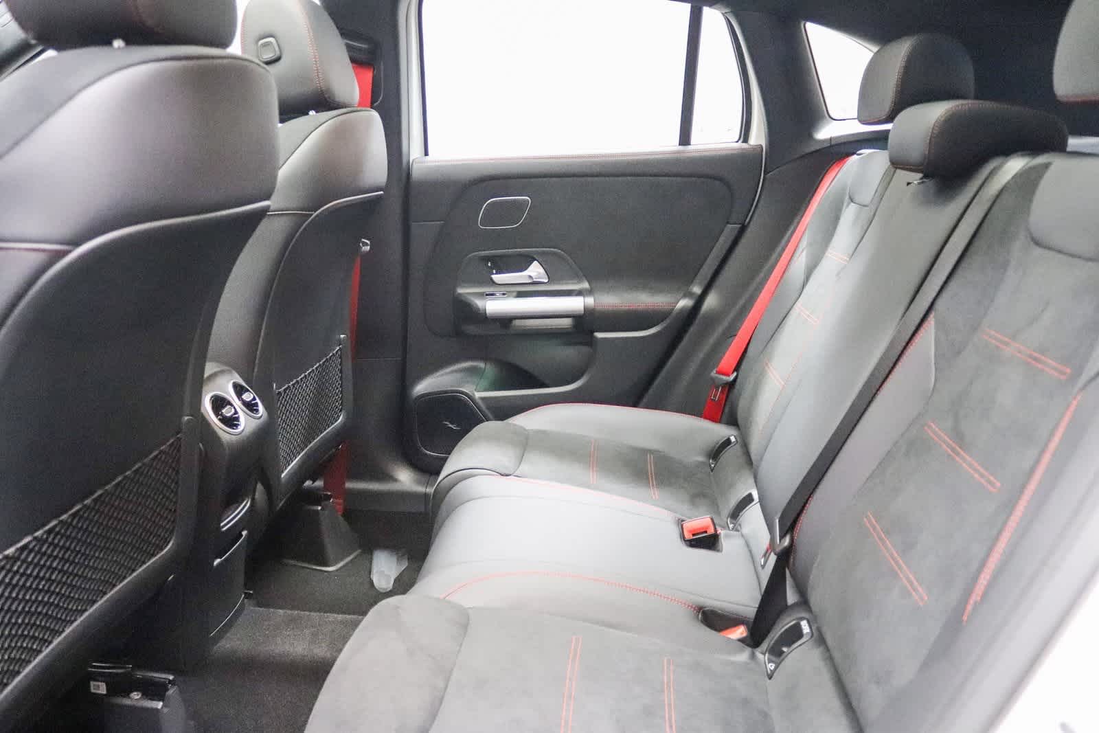 Thumbnail: 2025 Mercedes-Benz GLA - 15