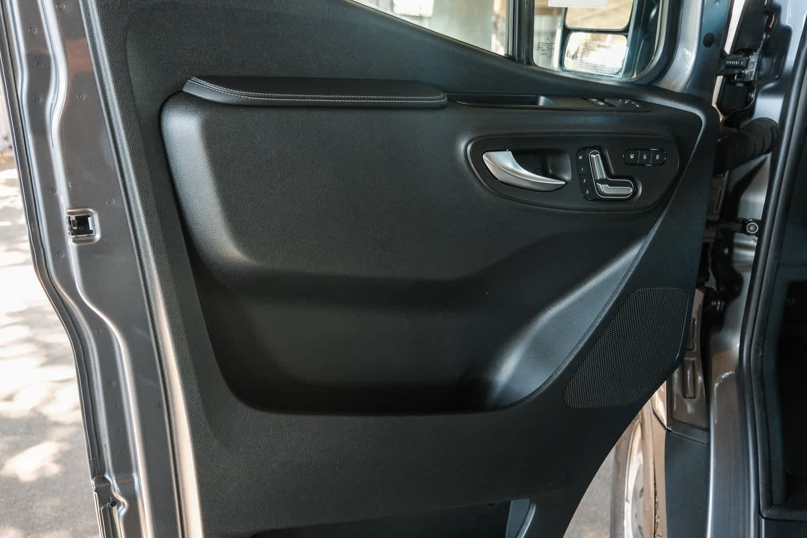 Thumbnail: 2024 Mercedes-Benz Sprinter - 23