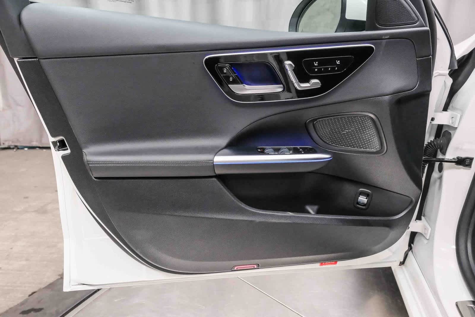 Thumbnail: 2023 Mercedes-Benz C-Class - 21