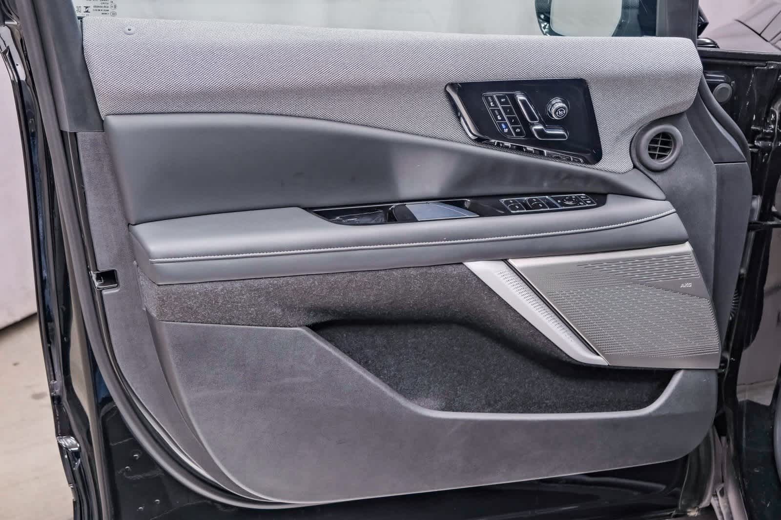 Thumbnail: 2025 Cadillac Optiq - 23