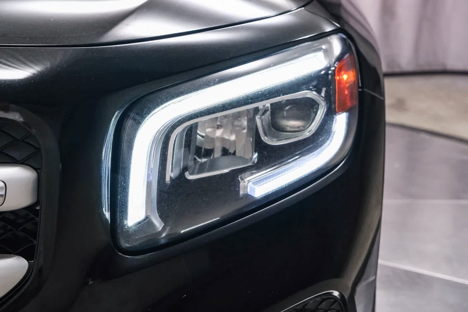 Thumbnail: 2020 Mercedes-Benz GLB - 11
