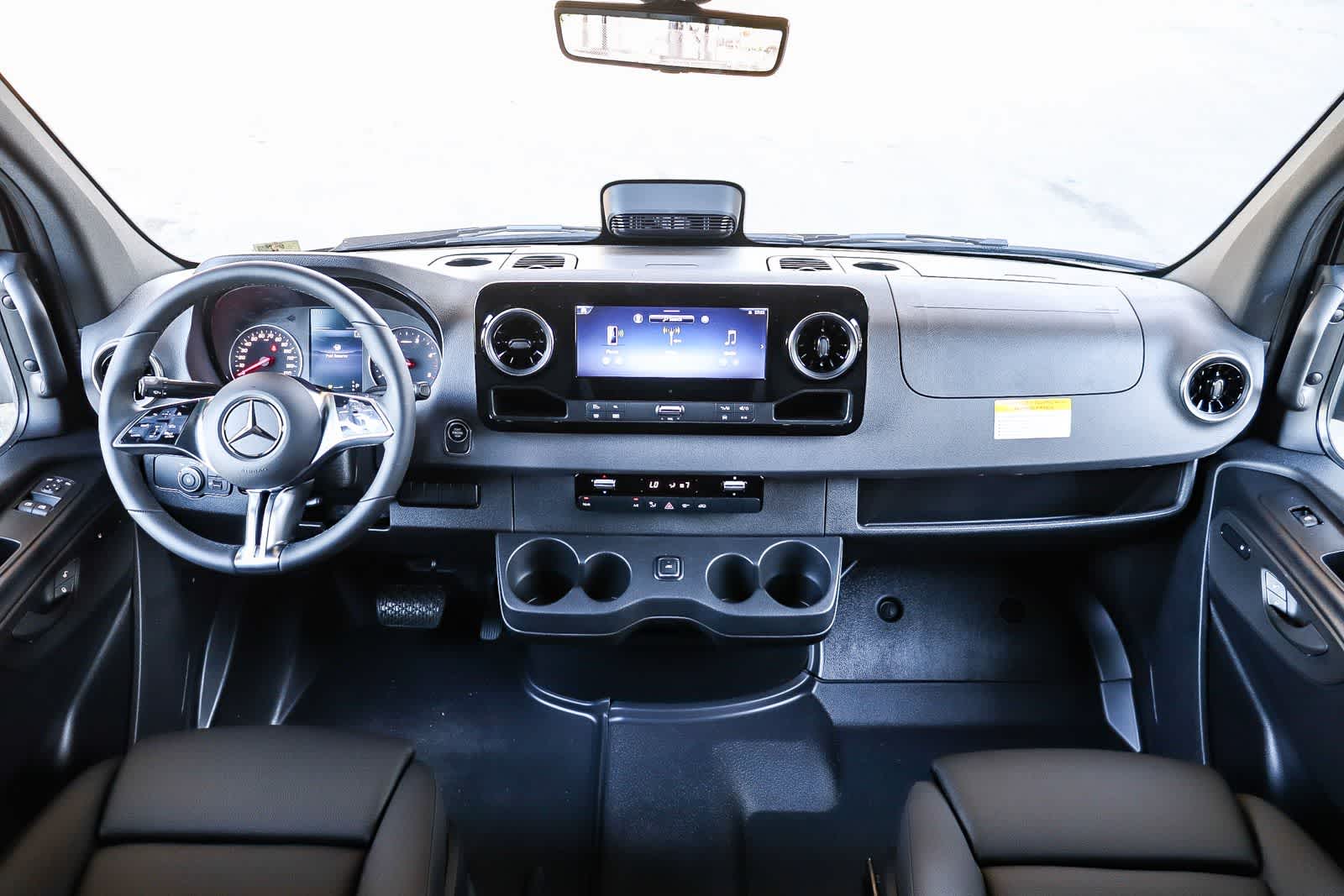Thumbnail: 2026 Mercedes-Benz Sprinter - 12