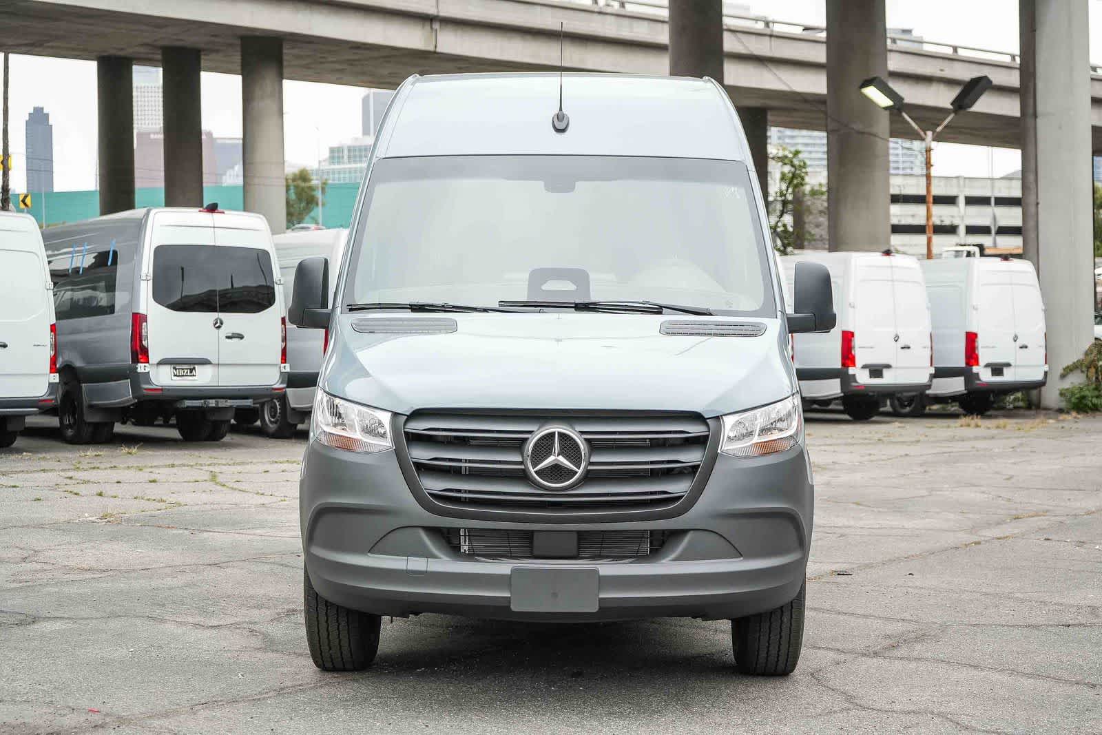 Thumbnail: 2026 Mercedes-Benz Sprinter - 2