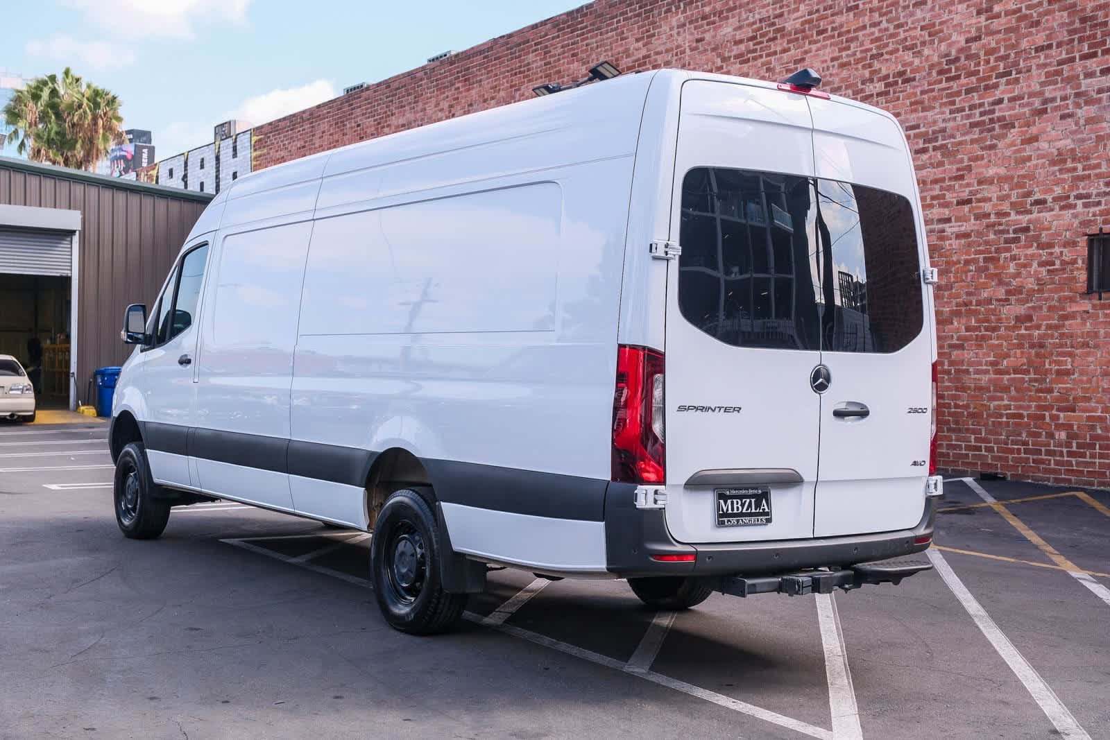 Thumbnail: 2024 Mercedes-Benz Sprinter - 6