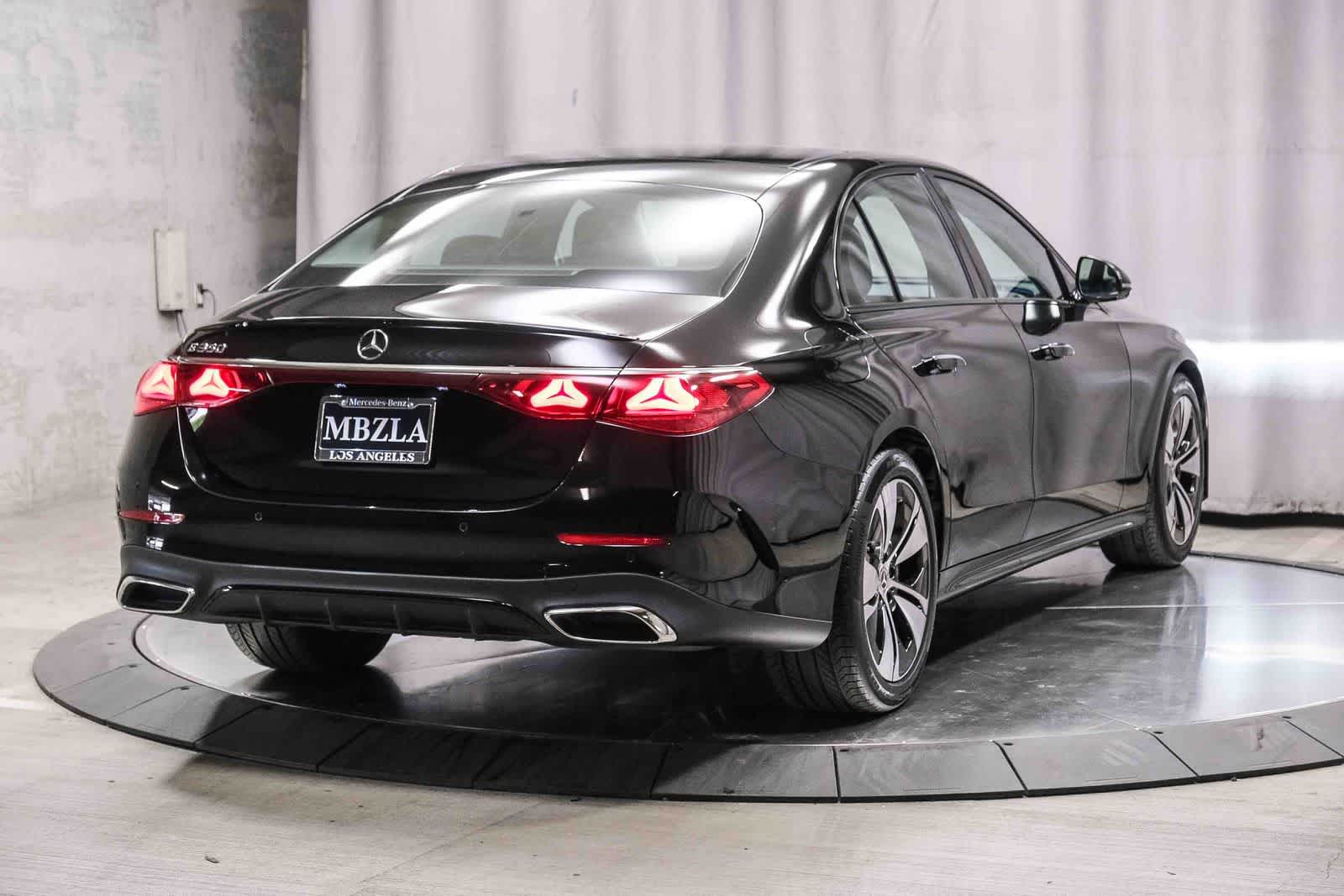 Thumbnail: 2026 Mercedes-Benz E-Class - 4