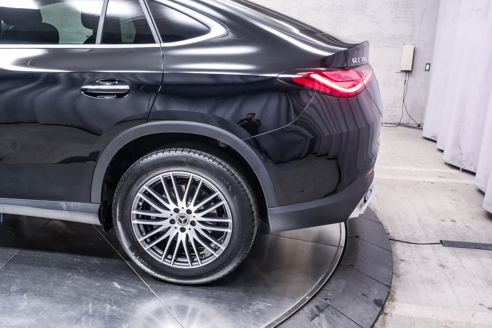 Thumbnail: 2025 Mercedes-Benz GLC - 8