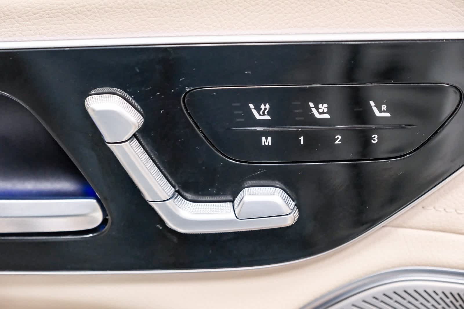 Thumbnail: 2023 Mercedes-Benz EQS - 21