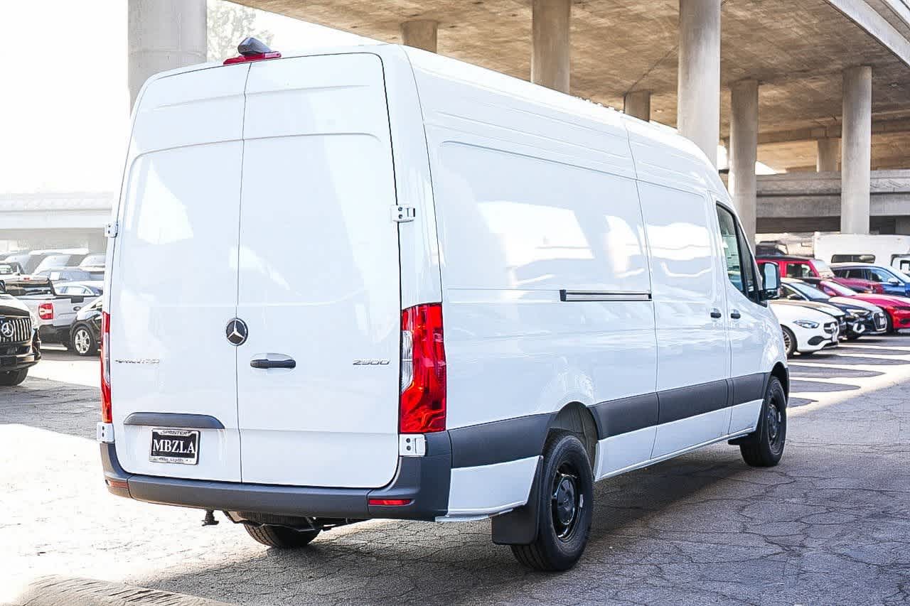 Thumbnail: 2026 Mercedes-Benz Sprinter - 6