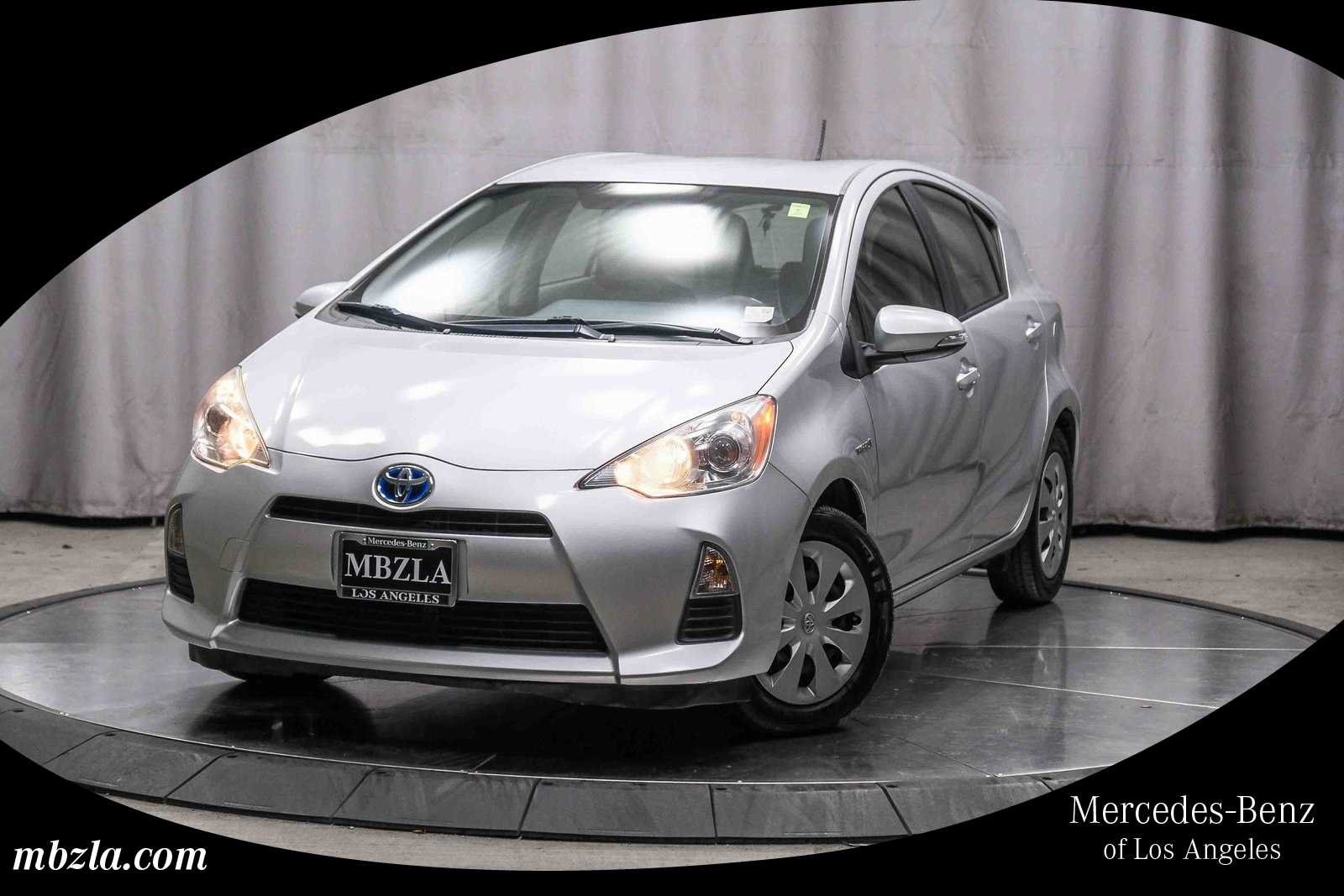 Thumbnail: 2014 Toyota Prius c - 1