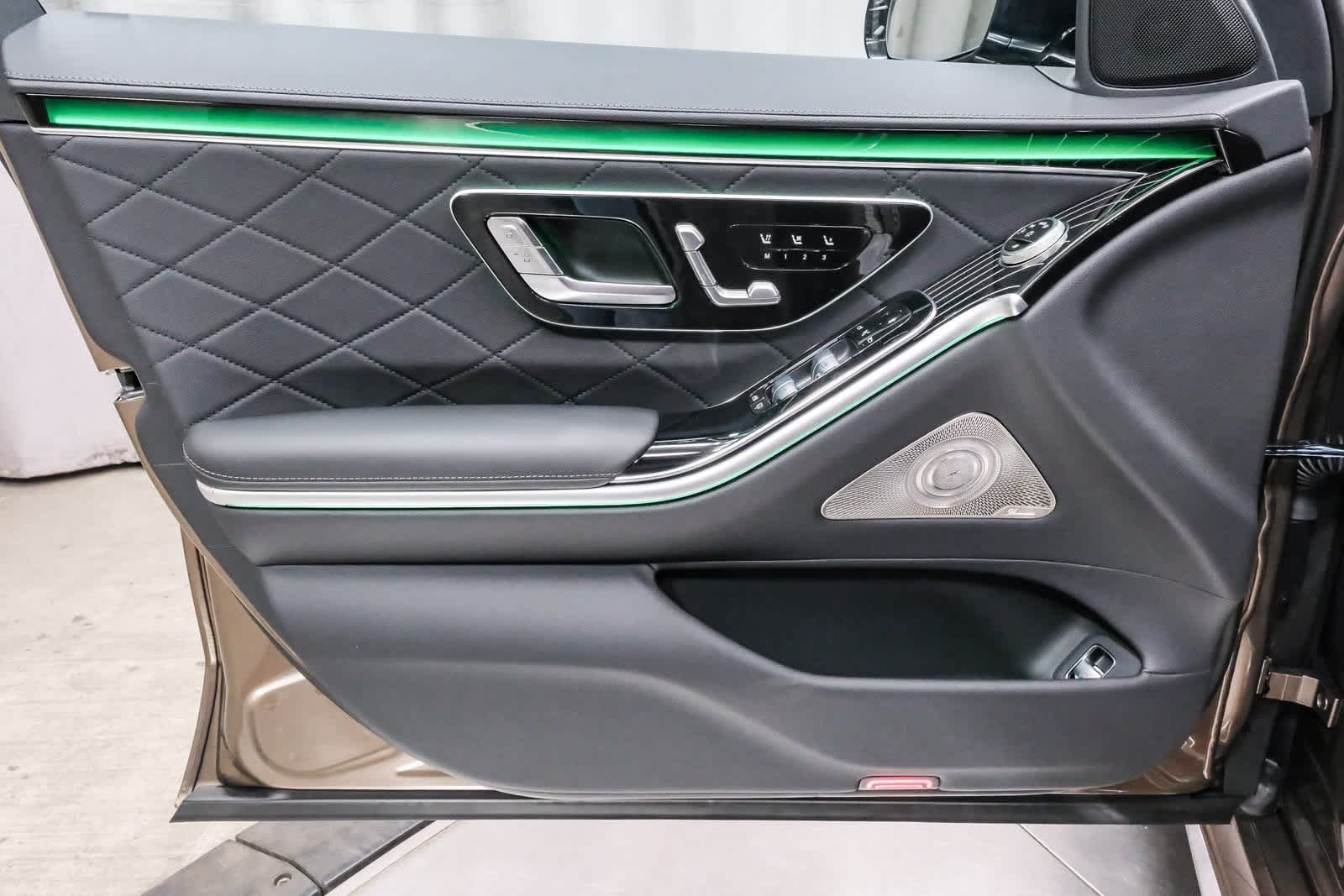 Thumbnail: 2026 Mercedes-Benz S-Class - 21