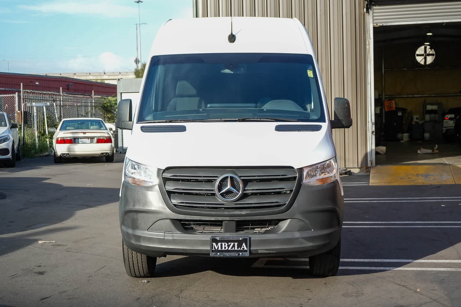 Thumbnail: 2021 Mercedes-Benz Sprinter - 2