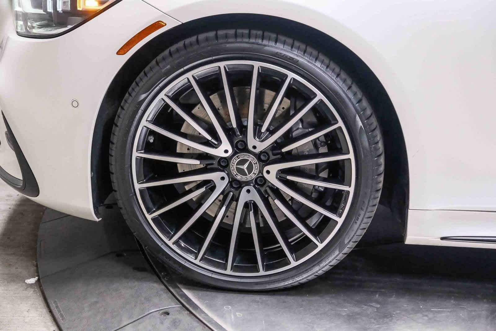 Thumbnail: 2022 Mercedes-Benz S-Class - 10