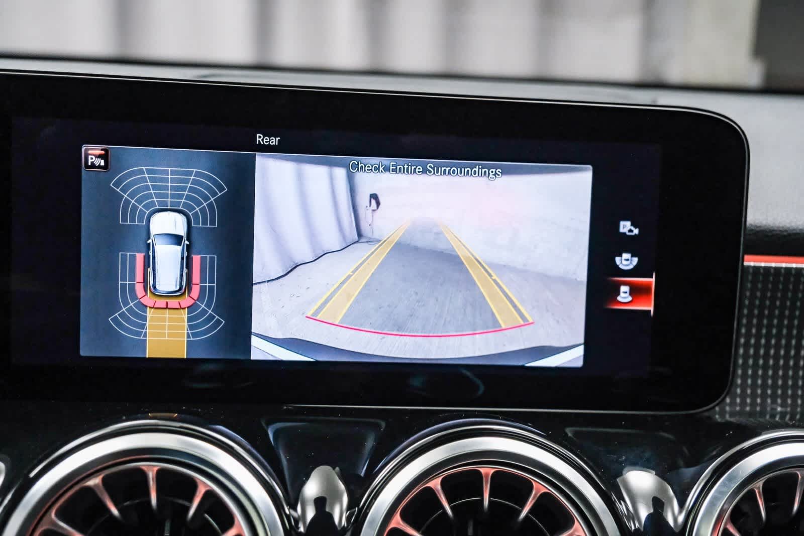 Thumbnail: 2023 Mercedes-Benz EQB - 24